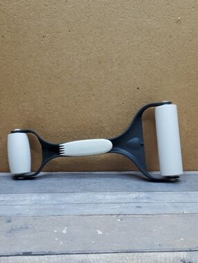 Pampered Chef Baker's Roller